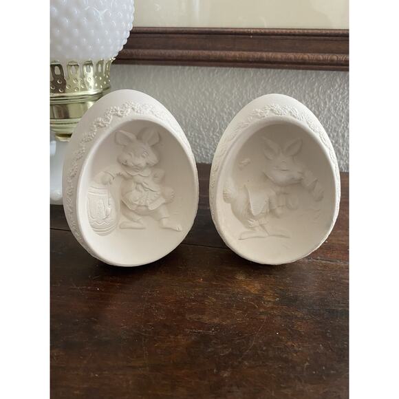 Vintage 1976 Byron Molds Ceramic Easter Eggs Ready To Paint Ceramic Egg Figures - Picture 1 of 6